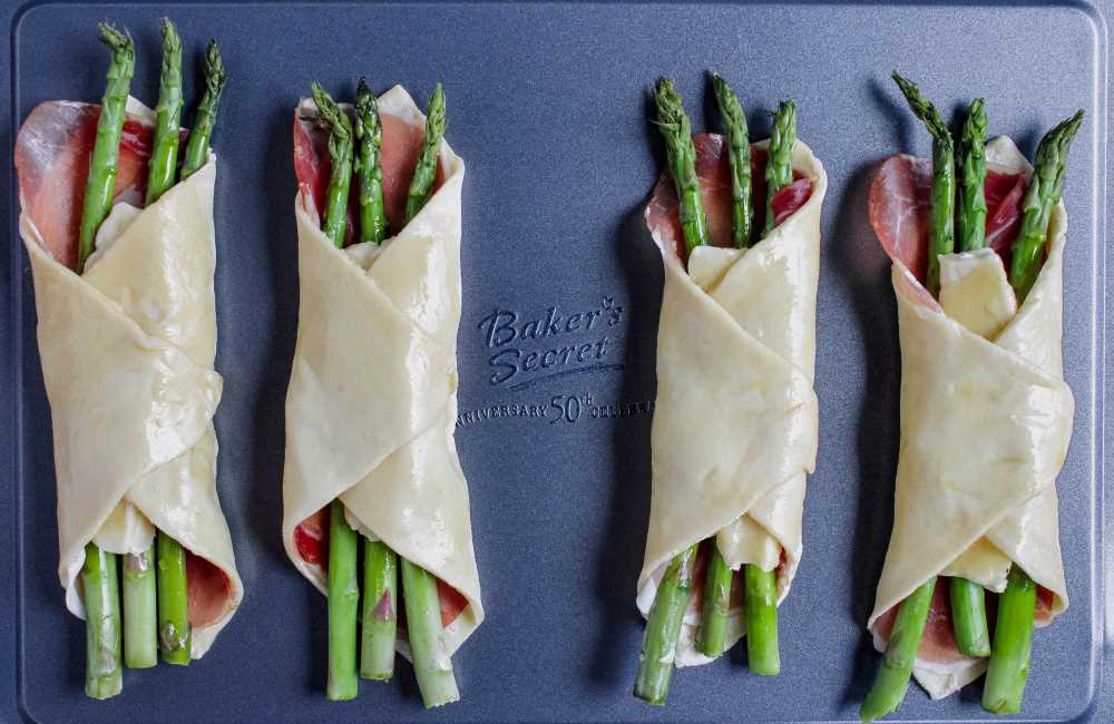 Brie, Prosciutto &amp; Asparagus Puff Pastries
&ndash; Tagged ""