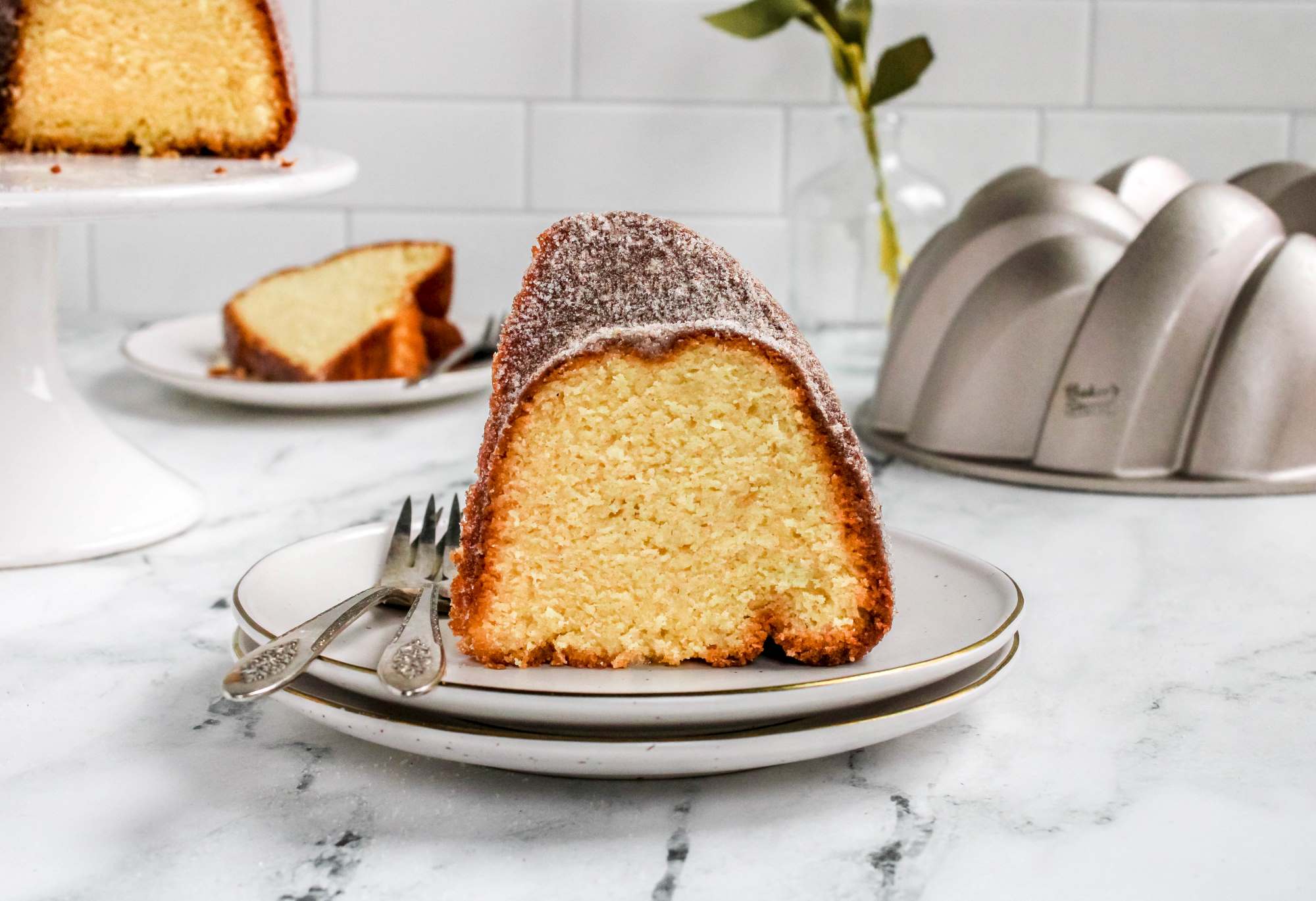 Snickerdoodle Fluted Tube Cake