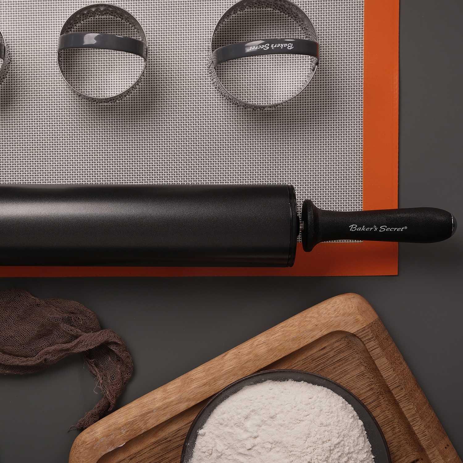 Carbon Steel Rolling Pin 19"  Cookware Accessories - Baker's Secret